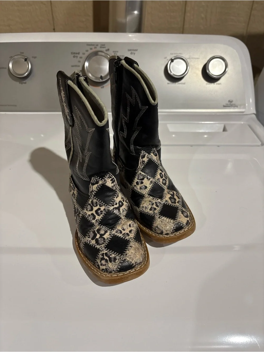 Blazin Roxx Girls Western Cowgirl Boots – Size 8.5